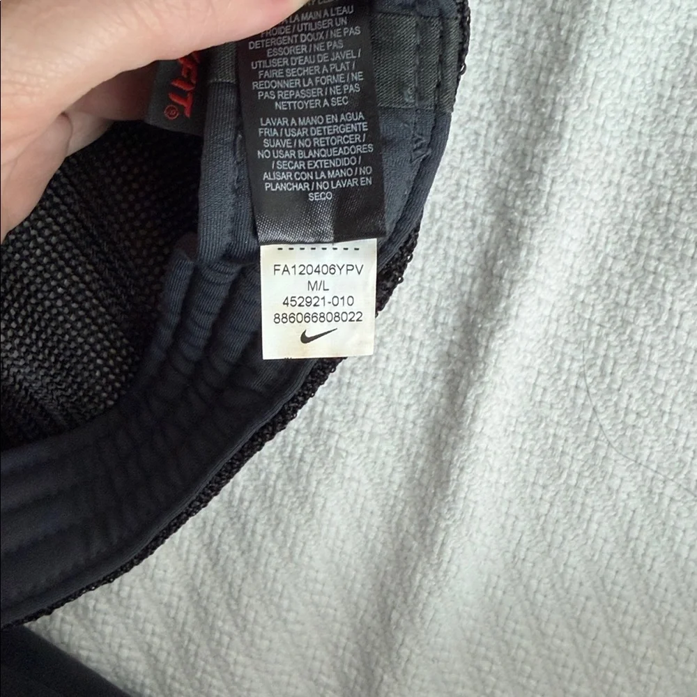 NIKE Tiger Woods Collection Flex Fit Black Hat 20XI - Picture 6 of 6